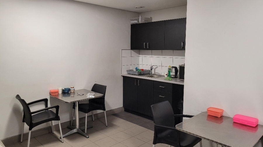 To Let Commercial Property for Rent in Airport Industria Western Cape